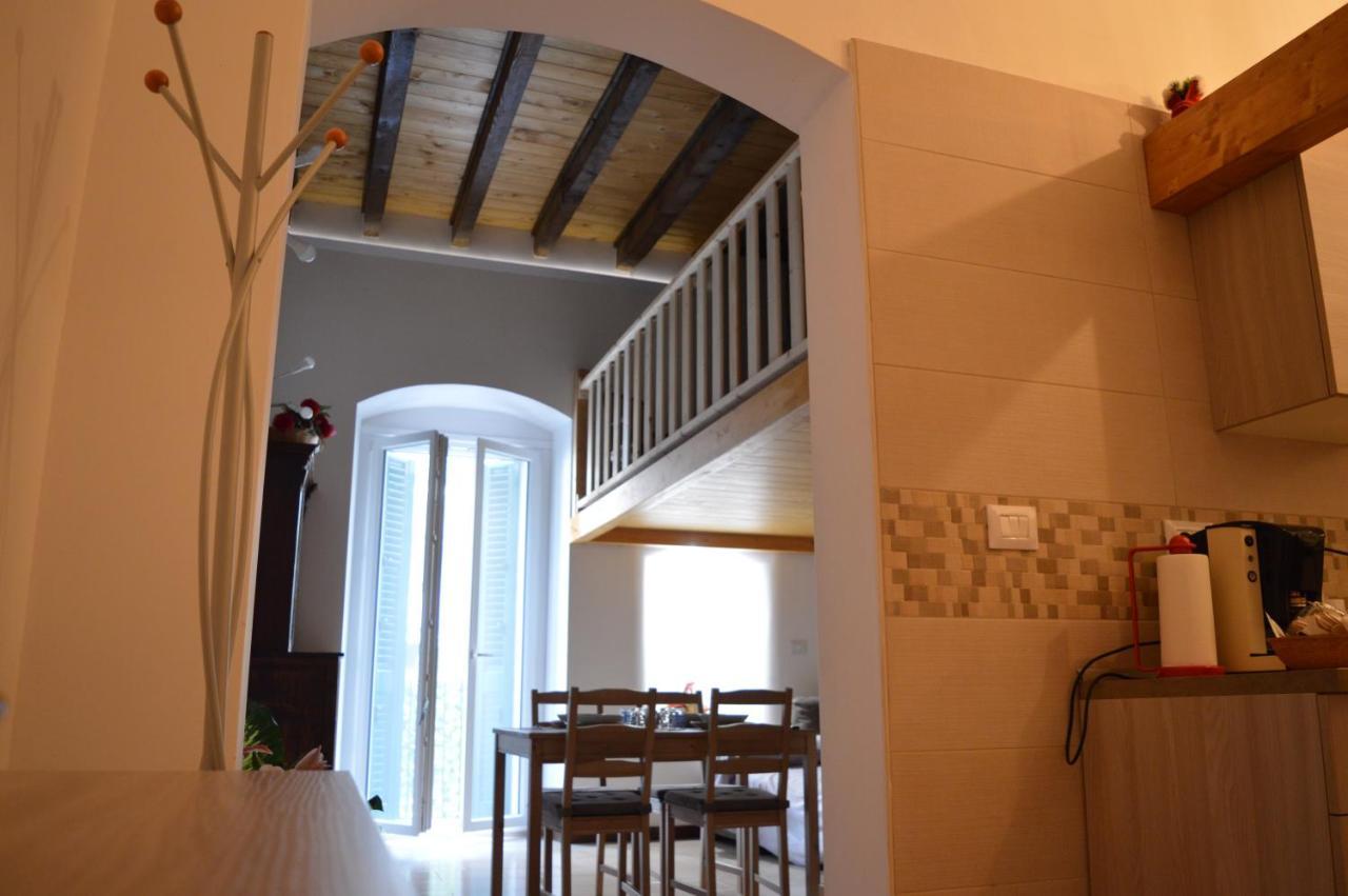 Berardi House Apartment Taranto Bagian luar foto