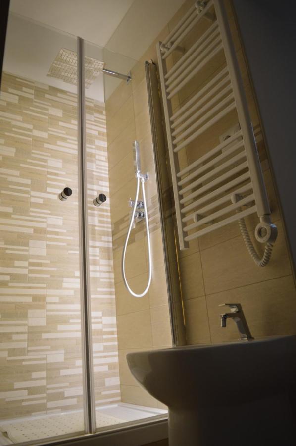 Berardi House Apartment Taranto Bagian luar foto